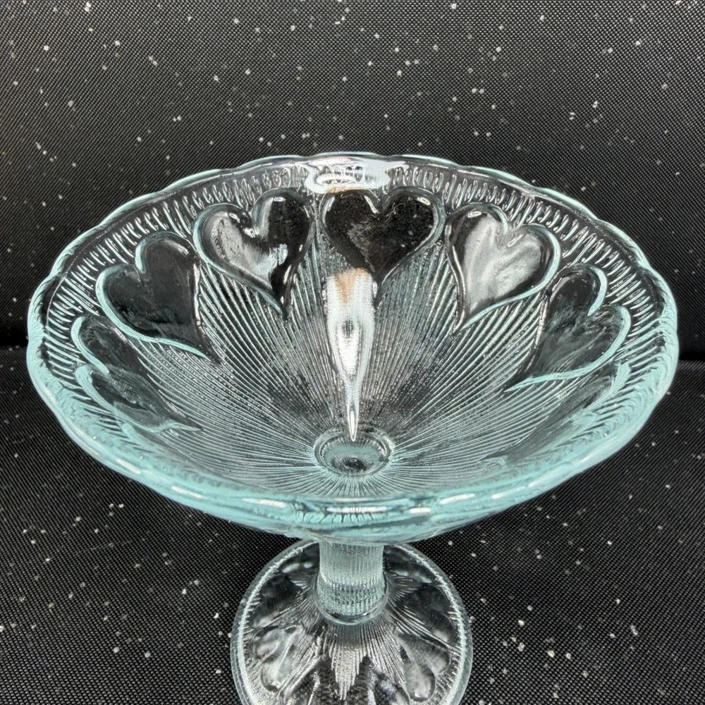 Williams Sonoma Heart Embossed Glass Dessert Martini Cups‎ Set 2 Blue Pedestal